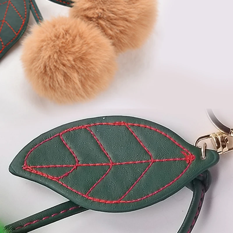 Fashion New Cute Fluffy Artificial Rabbit Fur Ball Pompom Leaf Keychain Cherry Key Chain Handbag Pendant Car Key Chain Ring