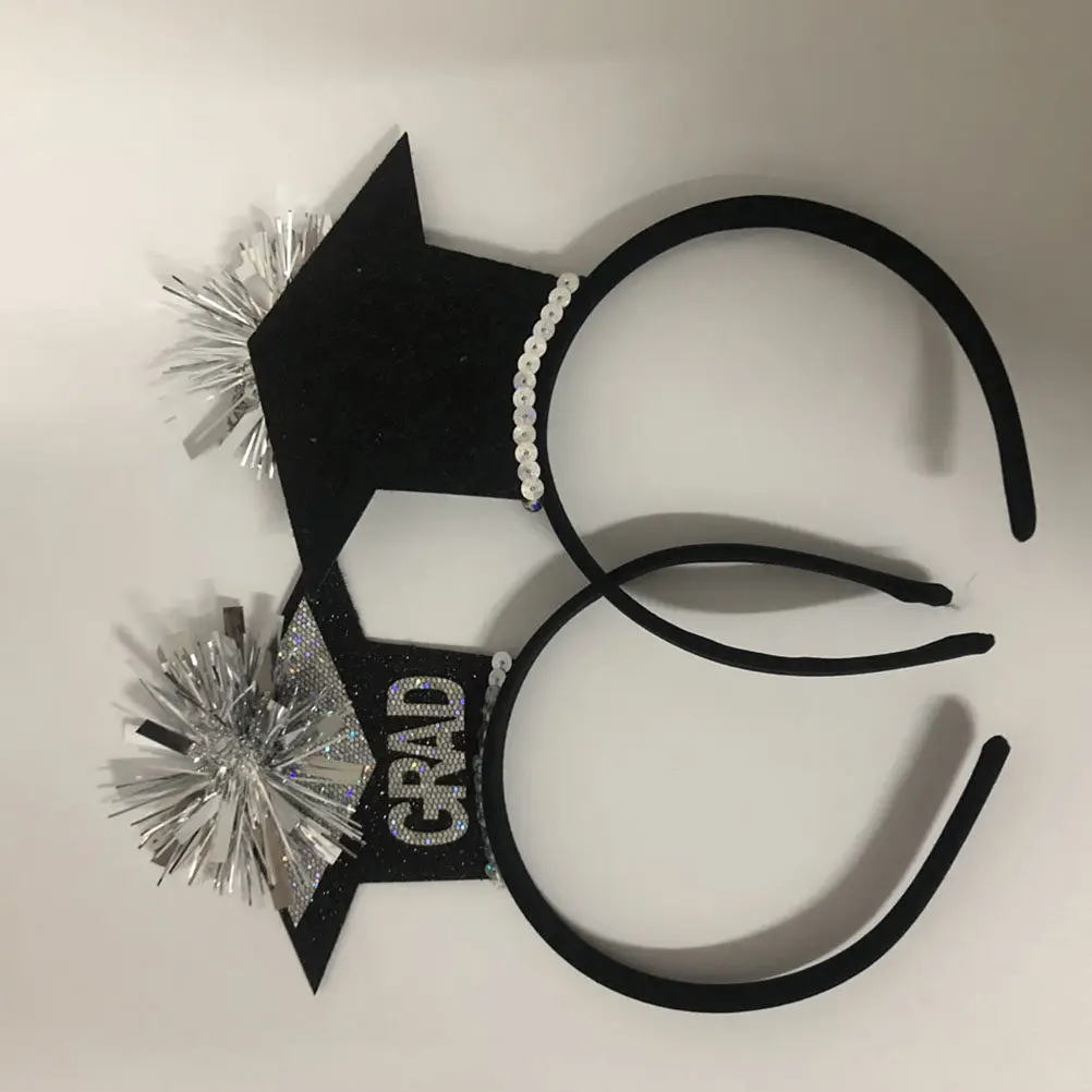 

Набор из 4 штук: Фетровые повязки на голову в виде выпускных шапочек, прочные, эластичные, для выпускных вечеринок, реквизит для фото, милые декоративные аксессуары для волос