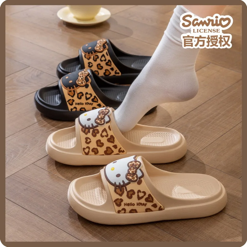 Sommer-Hausschuhe für Damen, Niedliche Hello Kitty Kawaii Cartoon Sanrio Indoor-Hausschuhe, Rutschfeste Badezimmer-Sandalen, Lässige Mädchen-Strandsandalen