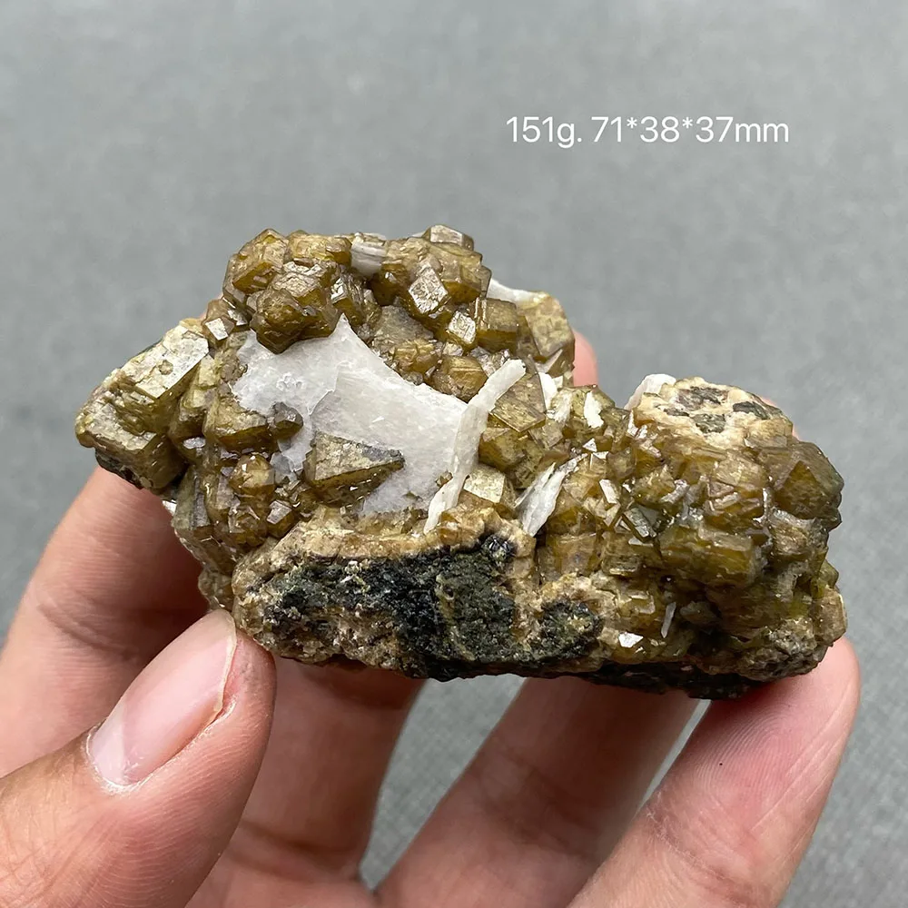 100% natural Inner Mongolia garnet raw stone and lamellar calcite ore crystal specimen