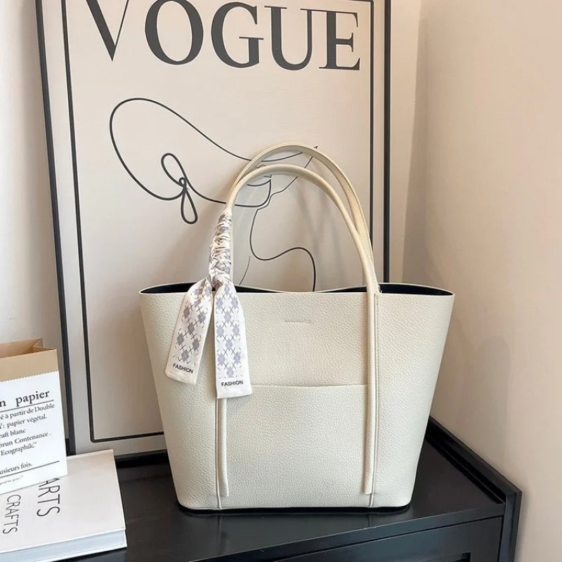 

2025 New High-end Luxury Brand Ladies Leather Shoulder Bag Famous Designer Paris Simple Elegant​