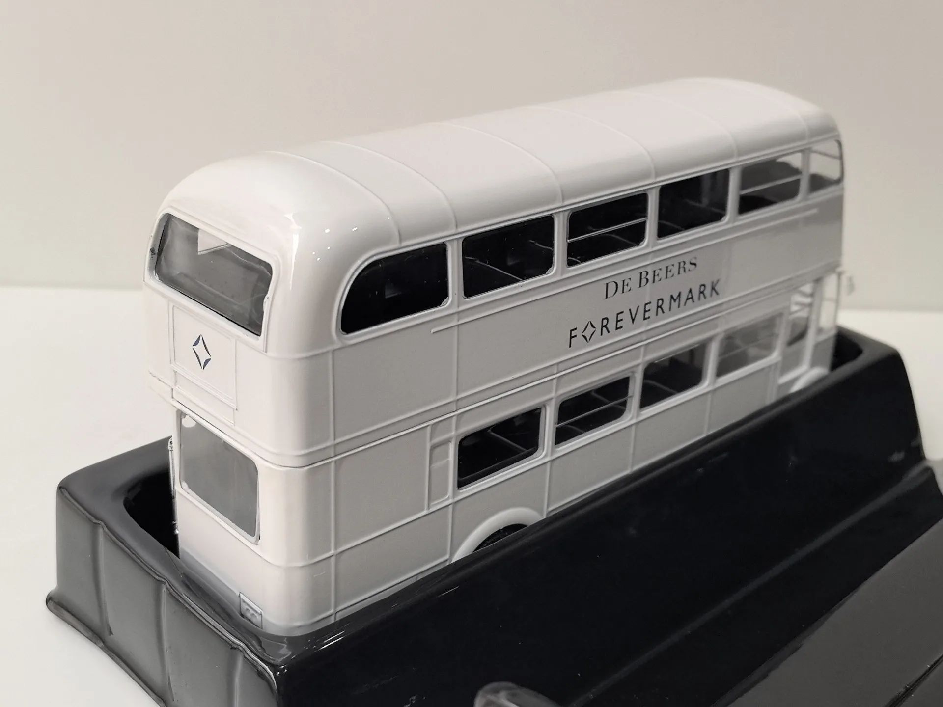 ダイキャスト IXO 1/43 スケール AEC リージェント III RT 2021 年 12 月 30 日 2 階建て合金車モデルグッズおもちゃギフトお土産ディスプレイ