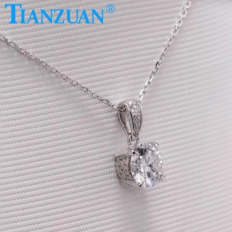 

Fashion Jewelry 10mm Round Moissanite10k Pendant Necklace for Women Simple Stylish Design Lady's Party Accessories Gift