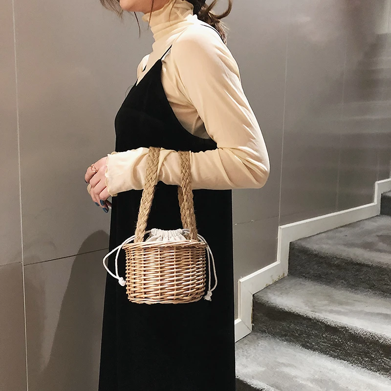 Wicker Woven Beach Straw Bag Rattan Bucket Women\'s Handbag Bohemia Female Small Hand Basket Handmade Summer Top-handle Tote