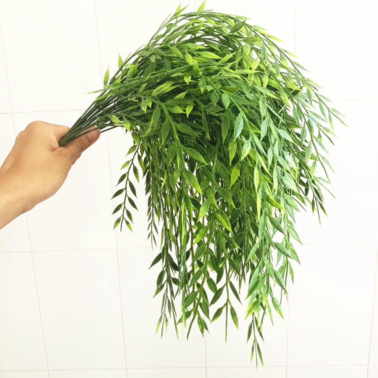 50 سنتيمتر نبات الصفصاف الاصطناعي البلاستيك الخوص أوراق الصفصاف الخضرة الكرمة نباتات معلقة لحفل الزفاف حديقة المنزل الجدار الديكور