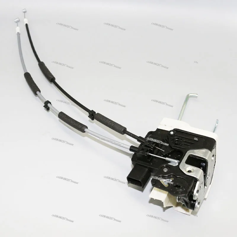 

813201 Y030 Used for Kia Picanto 2012-2016 Sedan Right Front Door Lock Actuator