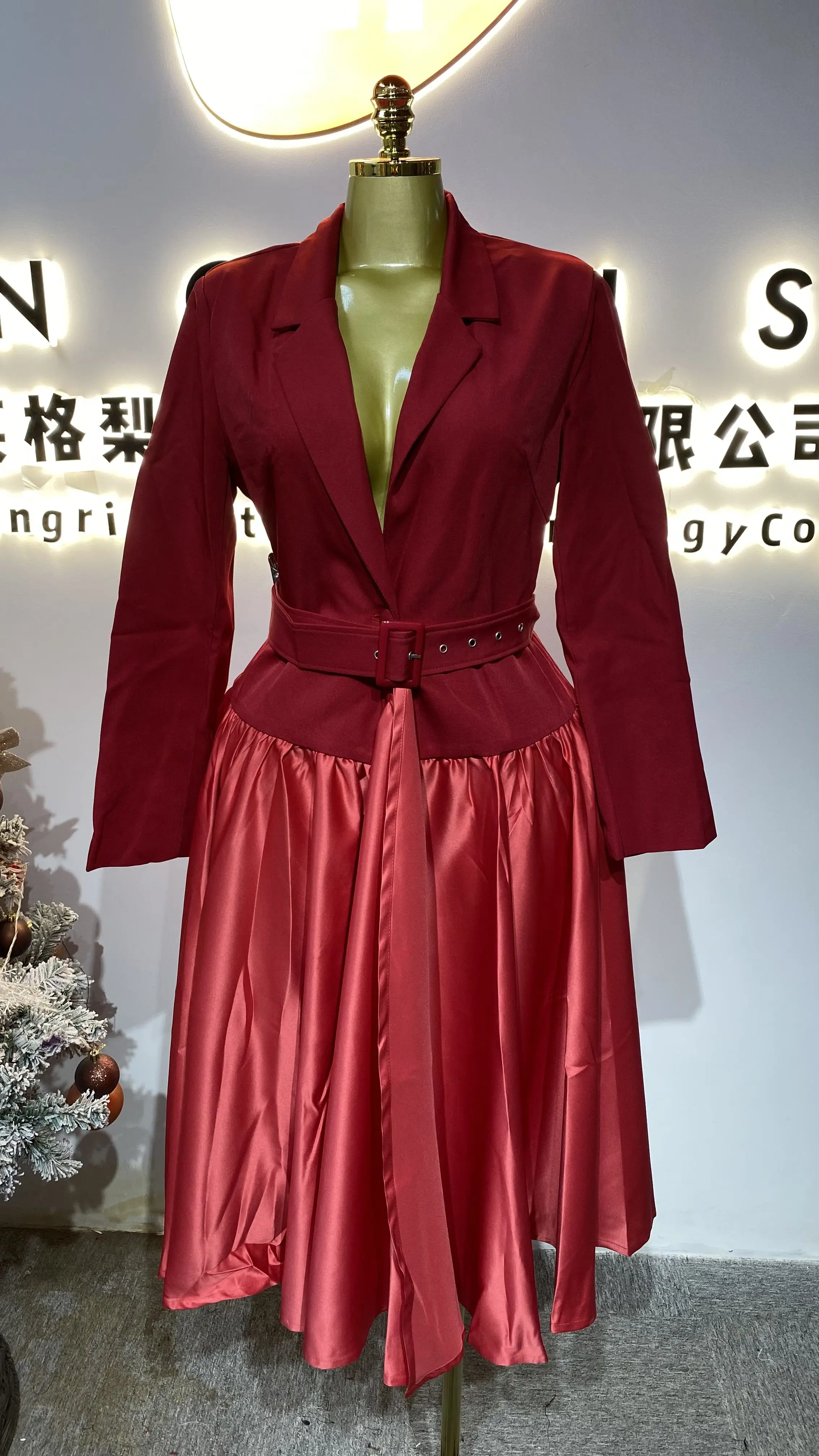 

Women's Retro Elegant Long-Sleeved Trench Coat with British Casual Jacket for Spring, Autumn and Winter-GZXX498