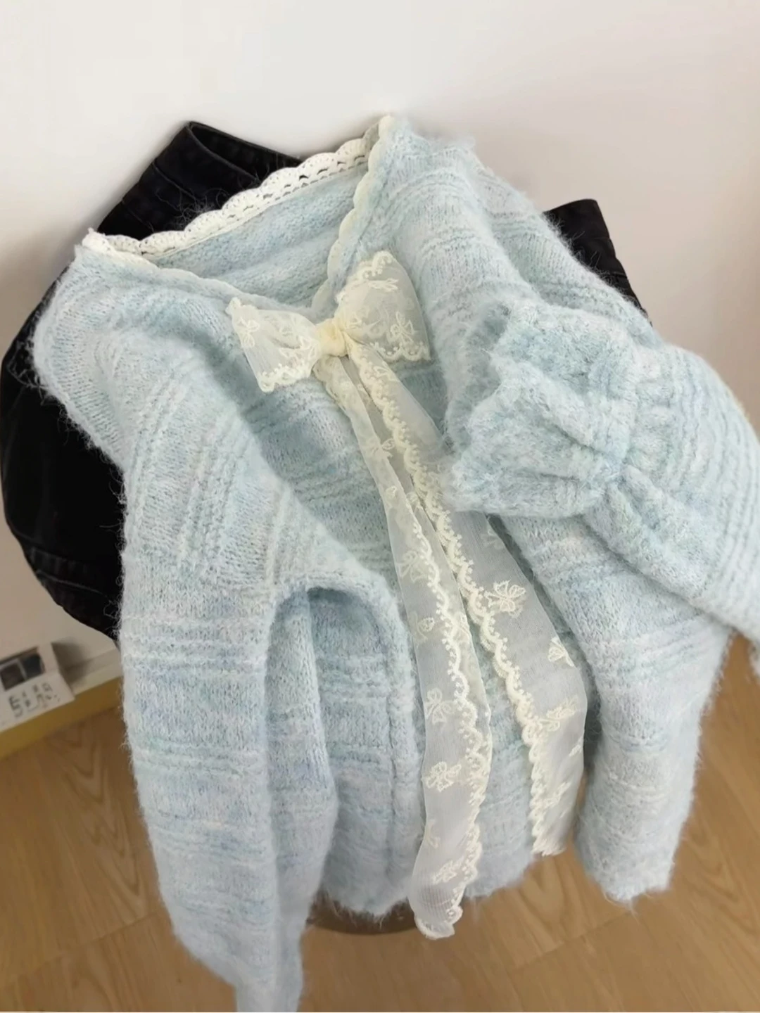 

Нежный молодежный синий вязаный свитер с V-образным вырезом и бантом для женщин, весна-осень, свободный крой, удобный, для повседневной носки