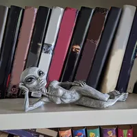 1pc Alien Resin Statues Figurine, Halloween Creative Statues, Home Decor Garden Decoration