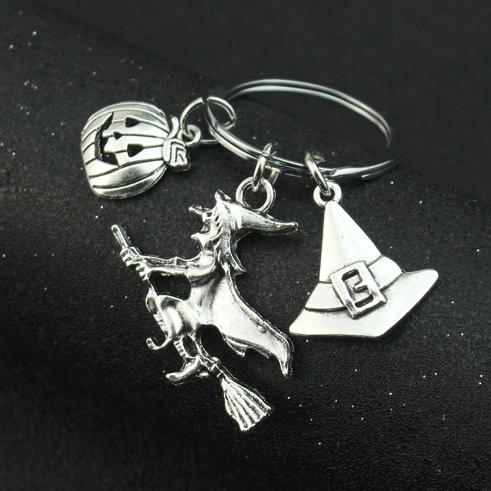 هالوين الأرجواني حبة الساحر المفاتيح الساحرة لمفاتيح حقيبة السيارة سحر حلقة رئيسية موضة الرعب سحر هدية الهالوين