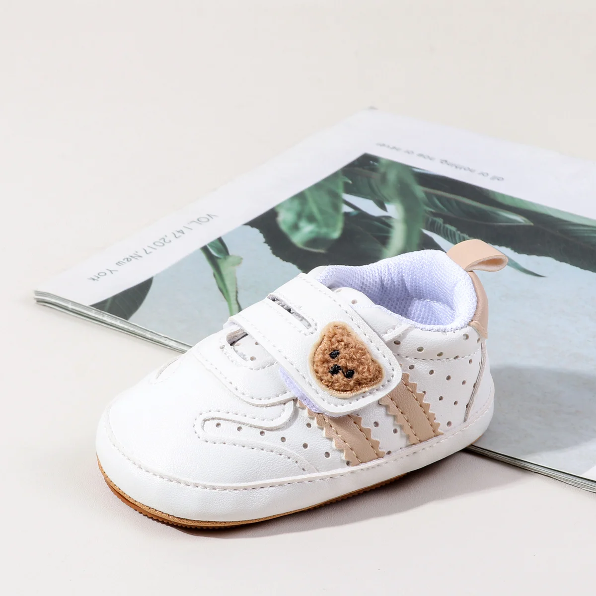 2025 0-18 Months Baby Boys Girls Sneakers Cute Bear Embroidery Infant First Walking Shoes Non-Skid Athletic Shoes