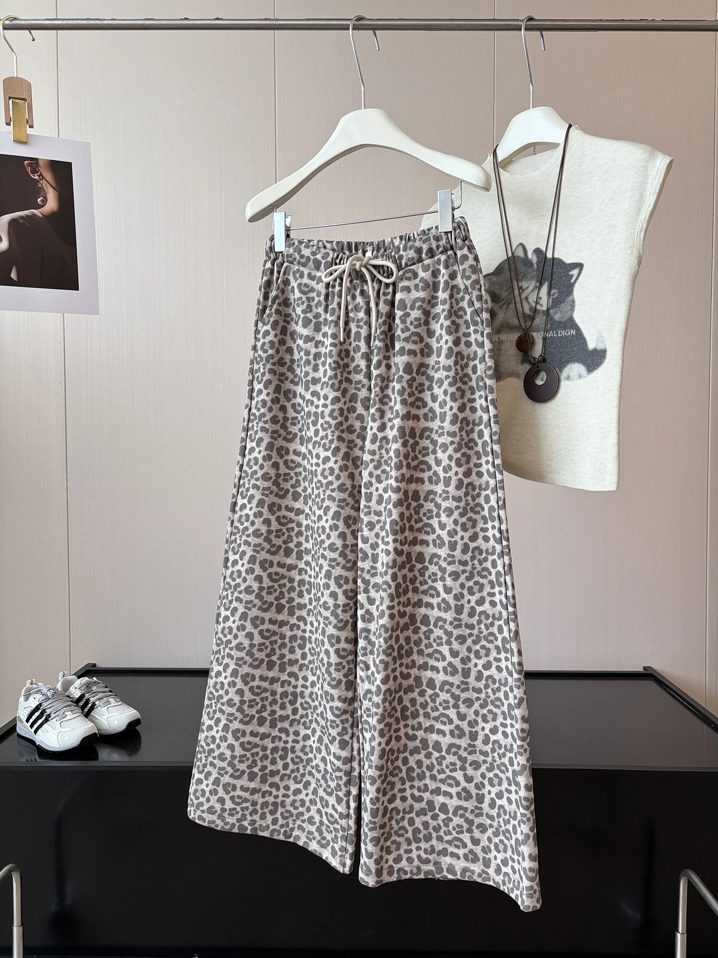 DIYI High Waist Wide Leg Pants Women's Loose Sports Straight Leg High Grammage Autumn Long Trousers Commute Style Polyester F...