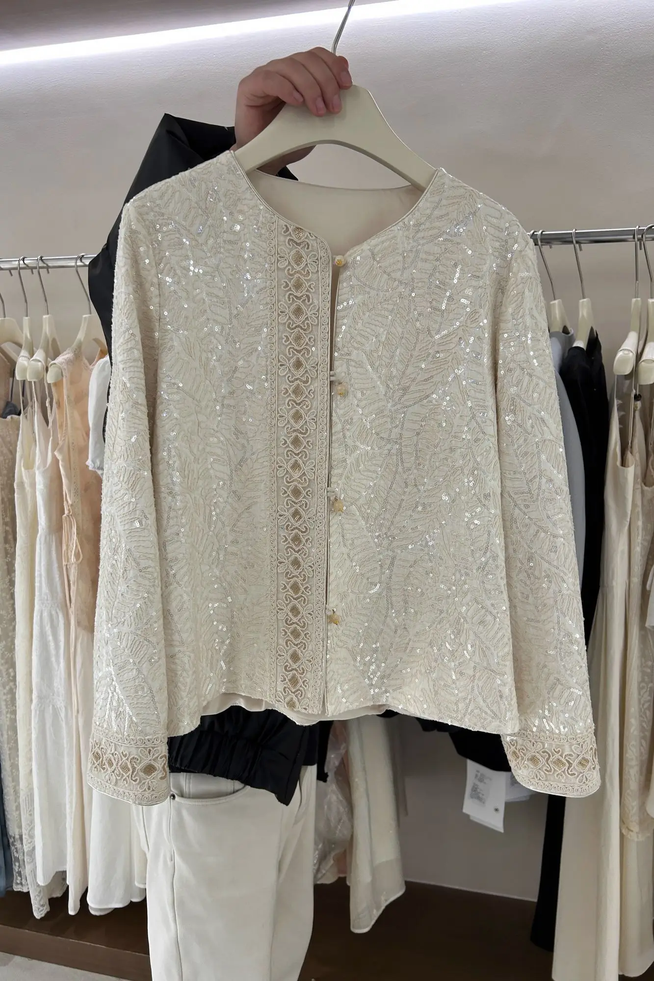 

High End Heavy Sequin Design 2025 Spring Tweed Inspired Button Up Jacket for Women Elegant Casual Short Outerwear Fashion Top