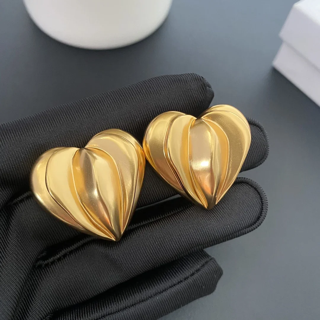 Europe America Vintage Brand Brass Plated 24K Gold Heart Earring Clip Women Top Quality Luxury Jewelry Trend