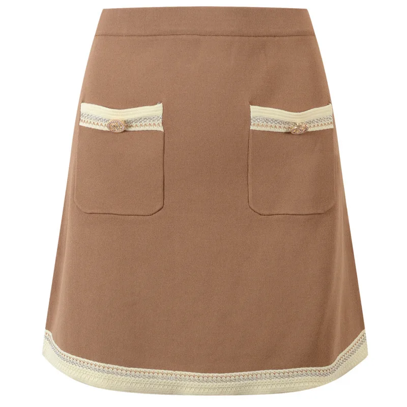 Set aus ärmelloser Weste und Rock – Weste mit Metallknöpfen + Taschenrock mit hoher Taille – Sommer-Strickoutfit – dehnbare Viskose-Mischung