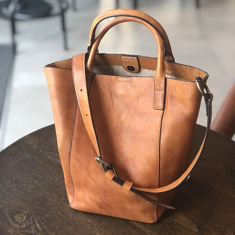 

2024 New Cowhide Simple Bucket Bag Vintage Casual Large Capacity Versatile Crossbody Shoulder Handbags Commuter Luxury Bolsas