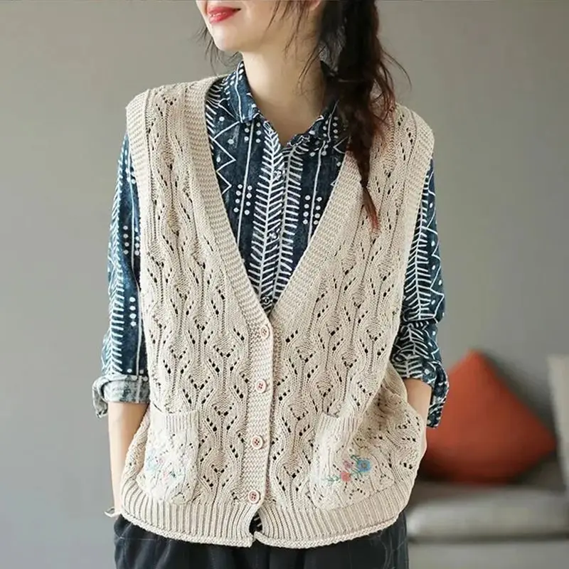Vintage Embroidery Harajuku Knit Vest Women V-neck Single-breasted Knit Cardigan Sleeveless Coat Spring Fall Jacket Designer Top