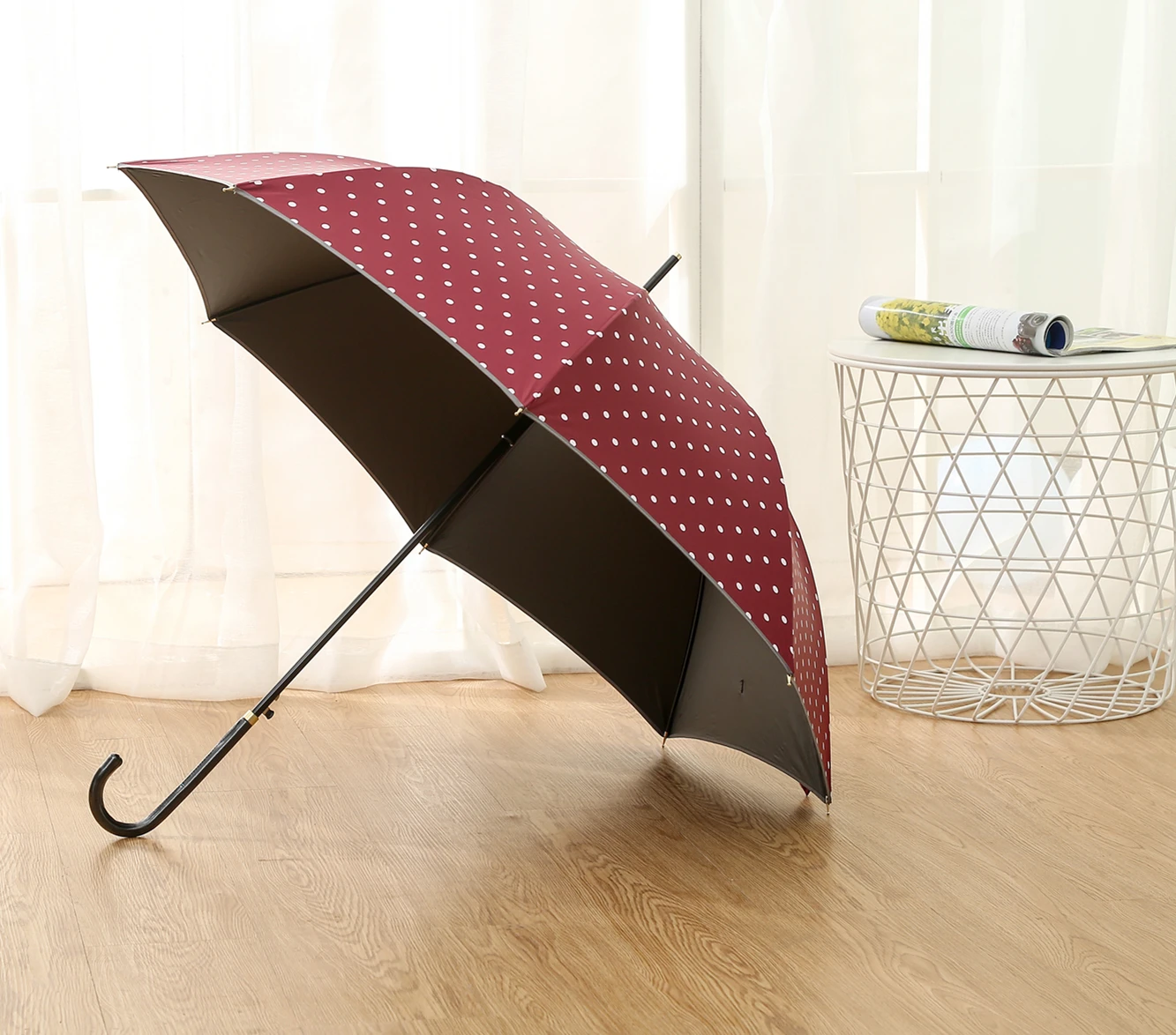 Long Polka Dot Umbrella for Lady Girl Black Coating Sunshade Curved Handle Straight Holiday Beach Umbrella for Women