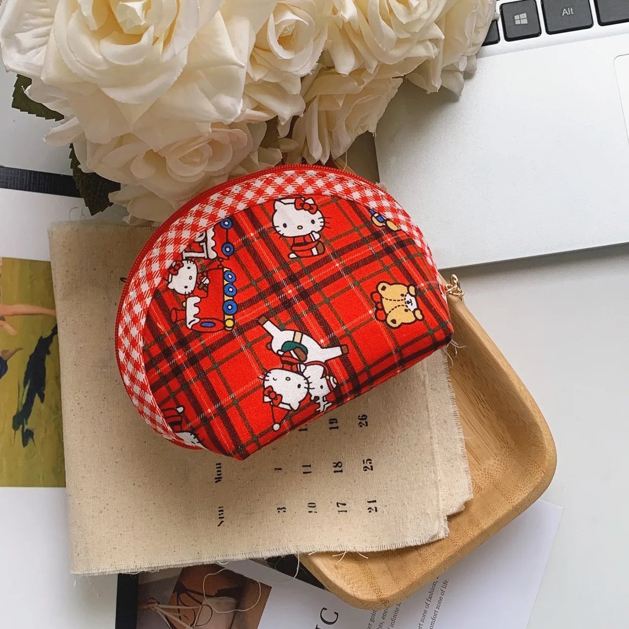 Cartoon Anime Hello Kitty Hand-held Zipper Shell Coin Purse for Girls Mini Simple Cute Children Wallet Bag Storage Device Gifts view 6