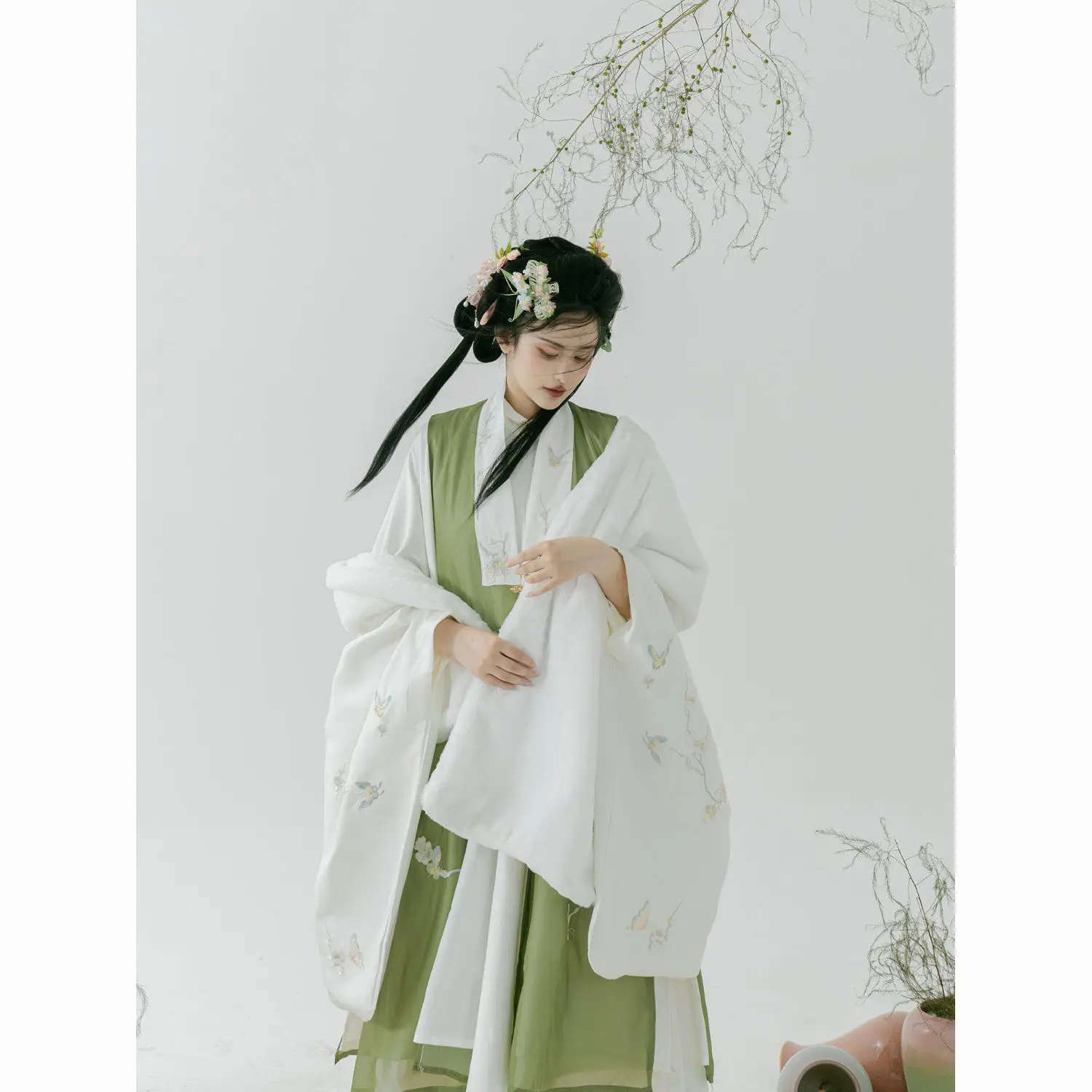 Hanfu Women's Suit Improved Chinese Elements V-neck Long Sleeve and Ground Rabbit Hair Neck Chinese Style Daily Winter New Year