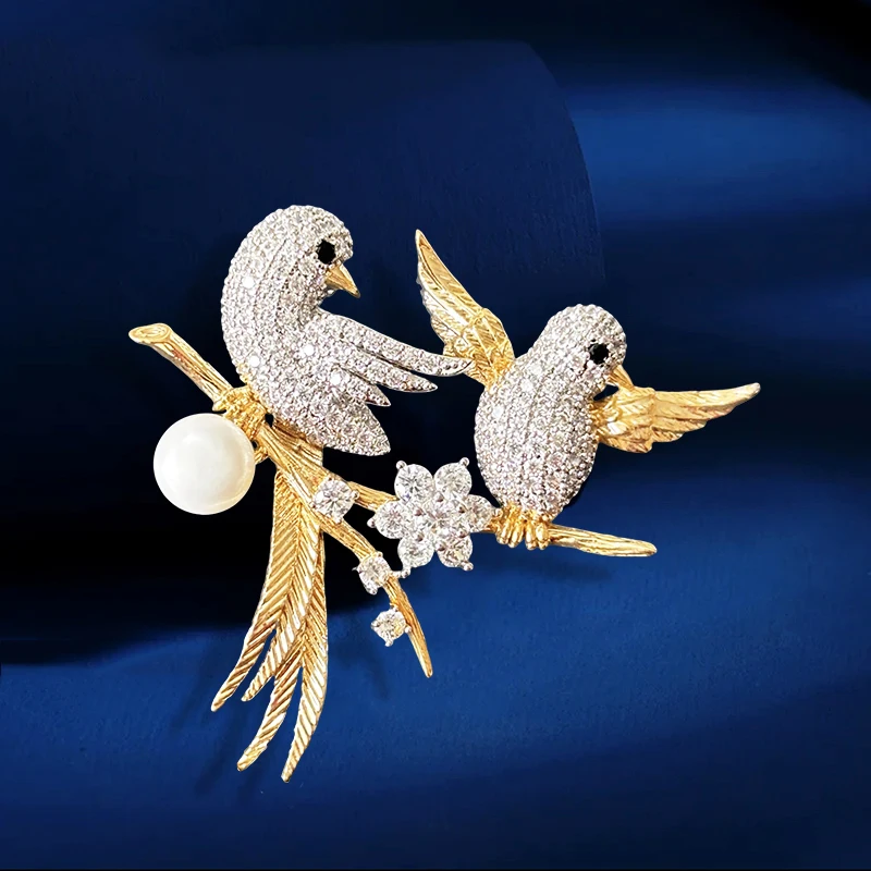 OKILY رائعة الزركونيوم الطاووس الببغاء ابتلاع بروش دبوس المتخصصة تصميم حساسة الحيوان الطيور بروشيه اكسسوارات للنساء ديكور #2