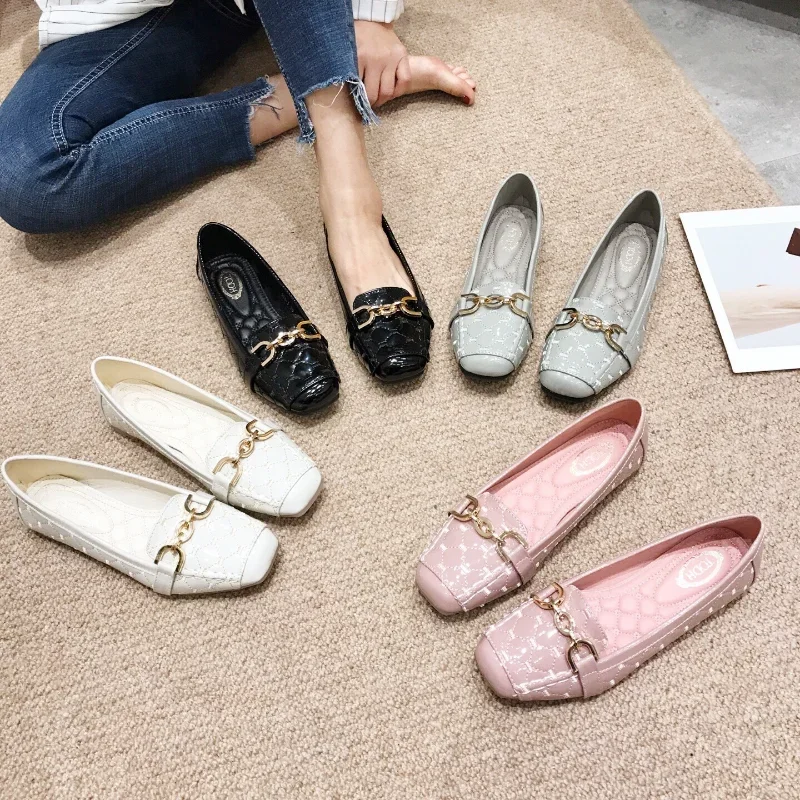 2023 Flat Shoes Woman Loafers Women Boat Shoes Party Wedding Dress Soft Bottom Square Toe Striking Luxury Brand Design Style