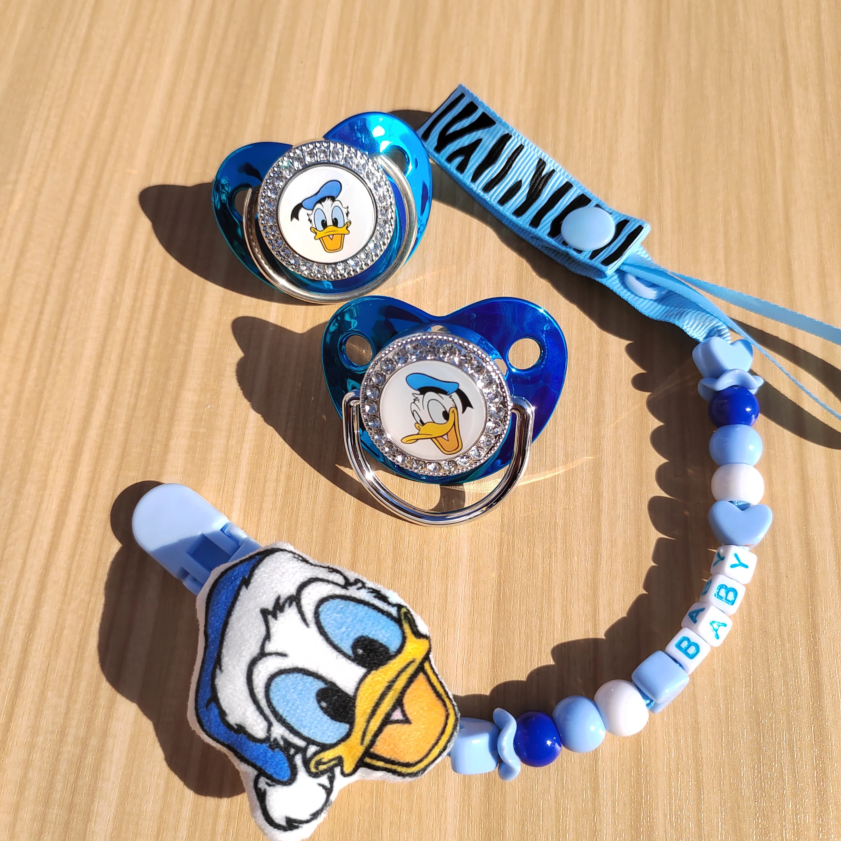 Disney Donald Duck newborn feeding accessory Silicone Tetine Pacifier Silicone safety material pacifier clip hot sale dummy0-18M