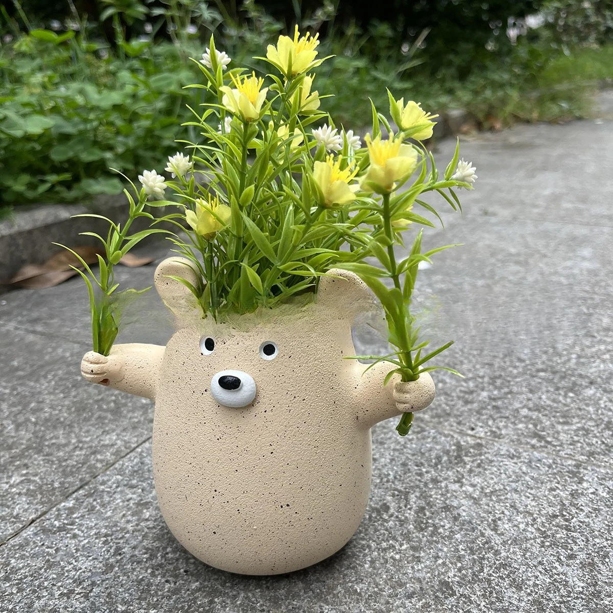 Fun Little Bear Flower Pot Creativity Planters Statue Ornament Gardening Pots Balcony Planting Succulent Potted Plants Outdoor
