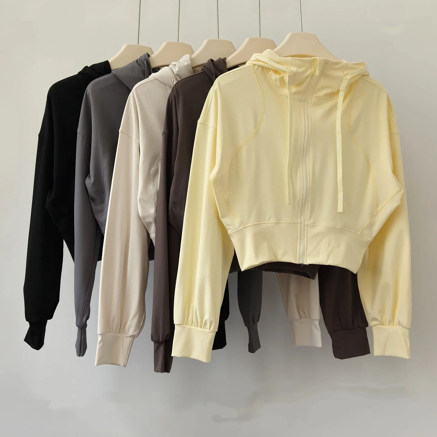 Damen Slim-Fit Langarm-Yoga-Oberteil, Pilates-Trainingsshirt, Kapuzen-Sportjacke für Fitness und Training – Detail 2