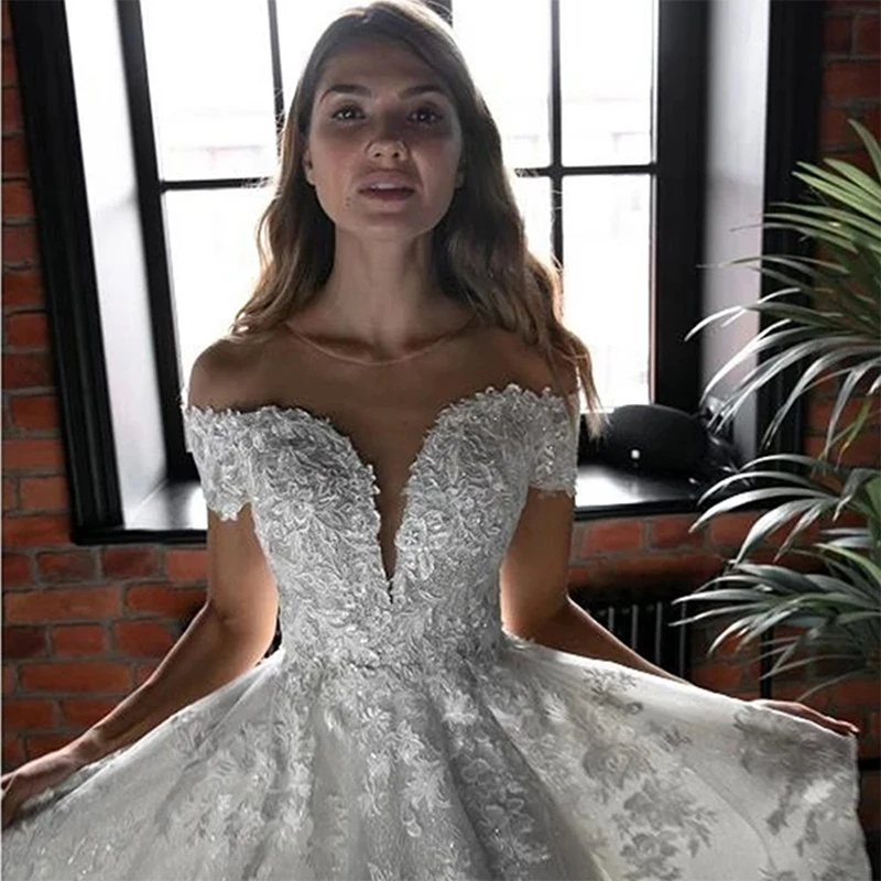 Princess Bridal Ball Gown Romantic Lace Appliques Back Button Wedding Dresses 2024 Short Sleeves Beading Train Robe De Mariée