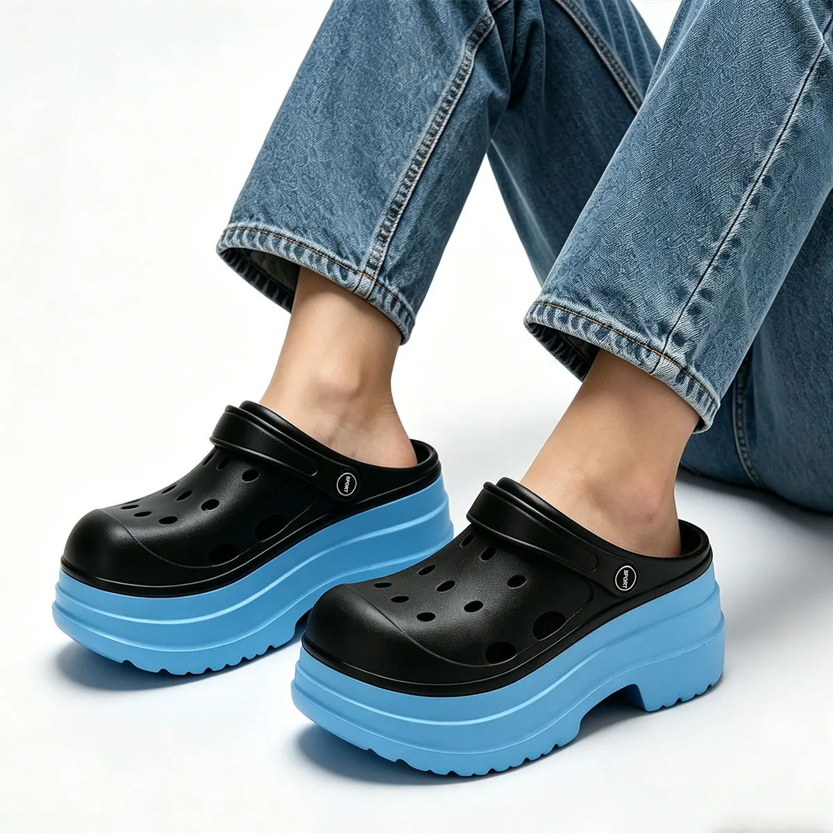 

Contrast color thick-soled hole shoes women's summer breathable slippers increase height and thinness outer wear beach