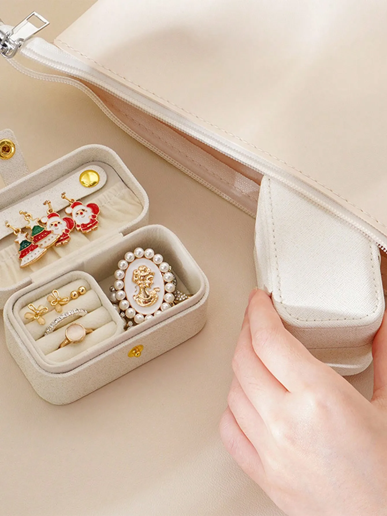 1pc Mini Jewelry Box, Travel Portable Jewelry Box, Earrings Earrings Lipstick Ring Jewelry Storage Box