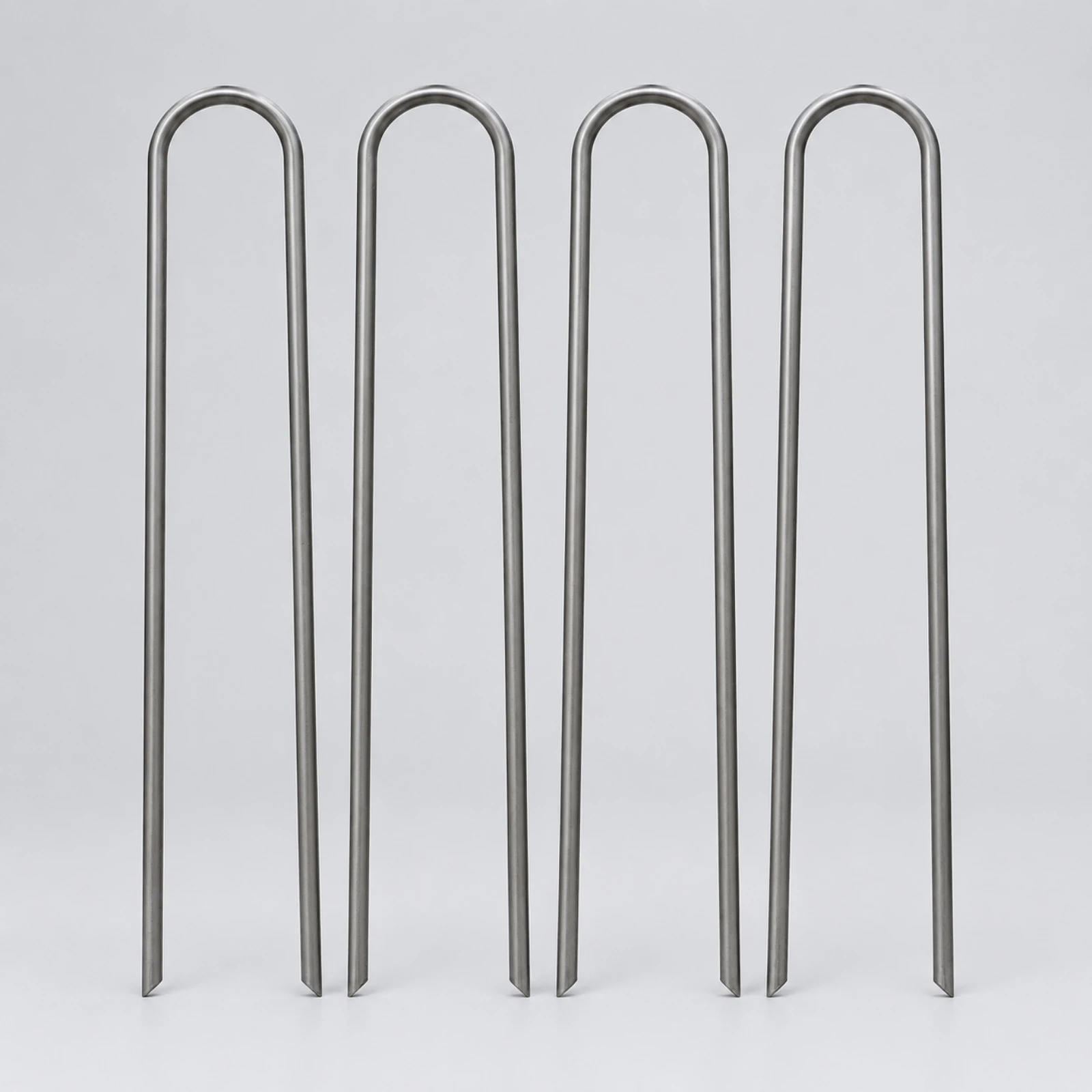 100 Pieces U-Shaped Ground Stake Sturdy Galvanized Steel Landscape Staple Turf Securing Stake Low-Profile Ground Anchor Stakes