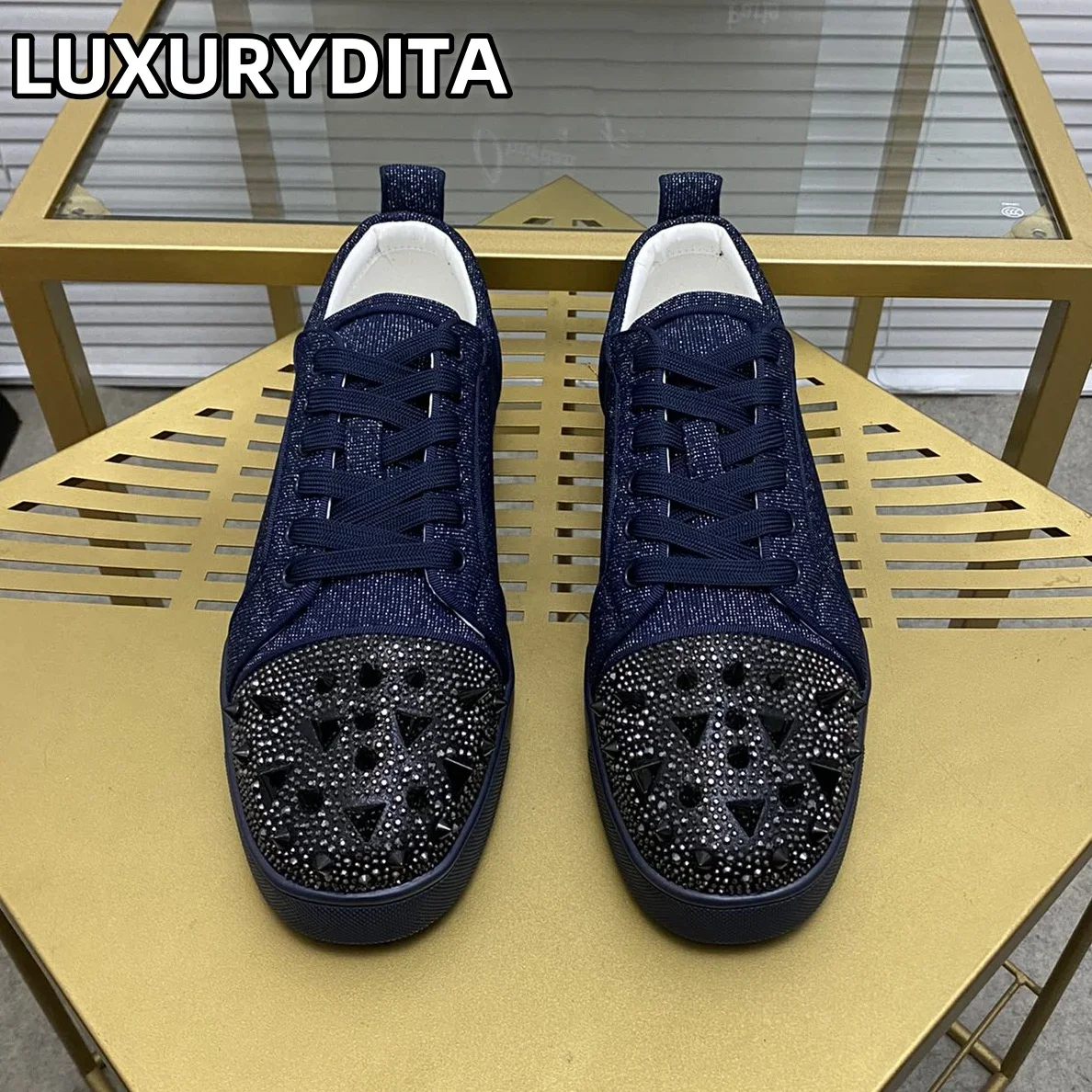 

Top Quality Womens Trendy Casual Tennis Shoes Luxury Mens Real Leather Sneakers 35-48 Designr Rivet Red Sole Lovers Shoes M0217
