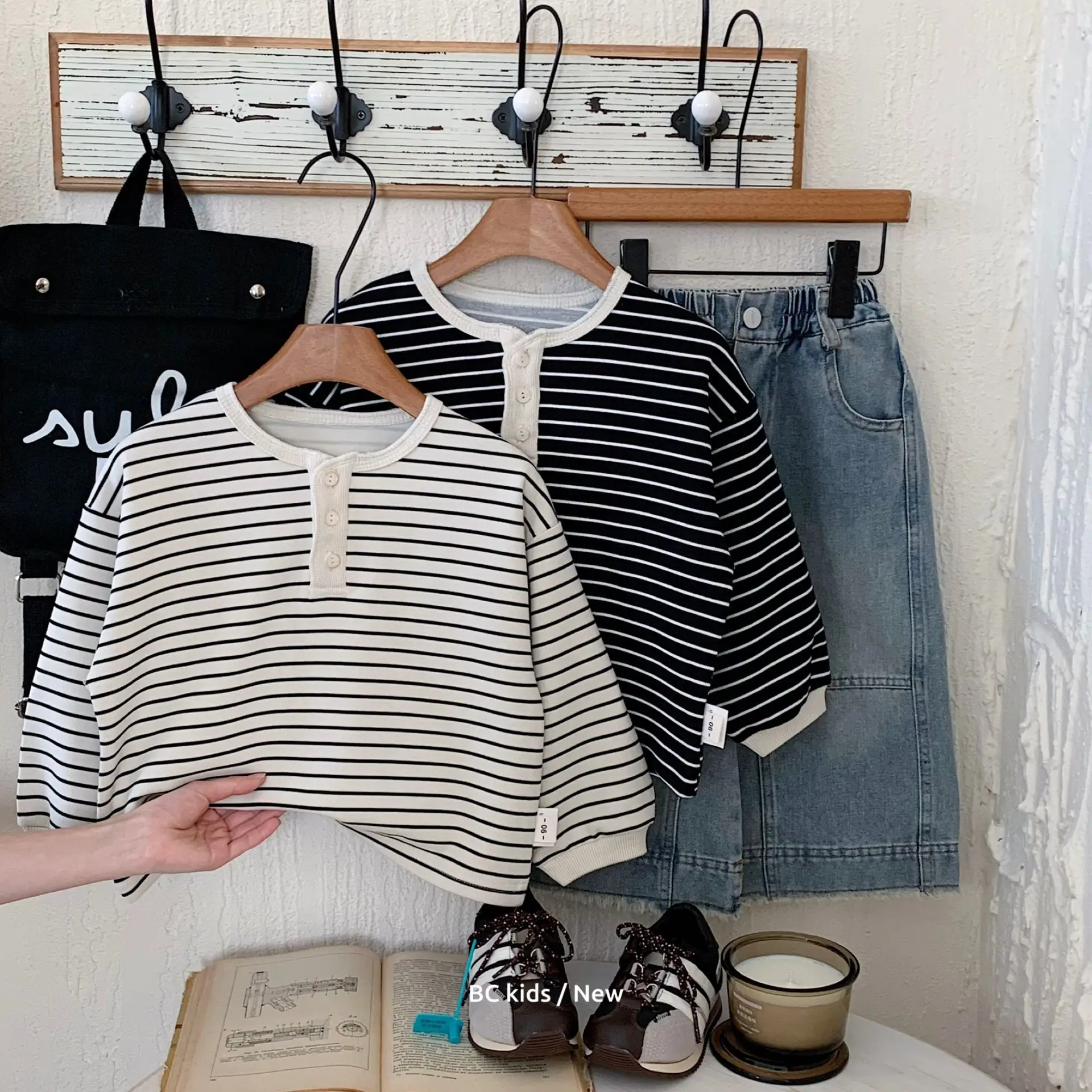 

Baby Boys Tops Autumn Fashion Striped Button Round Neck Toddler Boys T-shirt Simple Casual Long Sleeves Kids Baby Boys Shirts