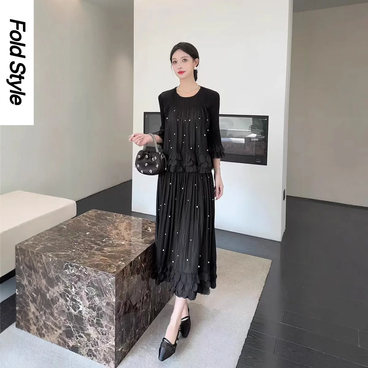 

Directly From The Manufacturer 2025 Summer New Fashion French Gentle Wind Bead Pleated Set High-end Thin Two-piece Set