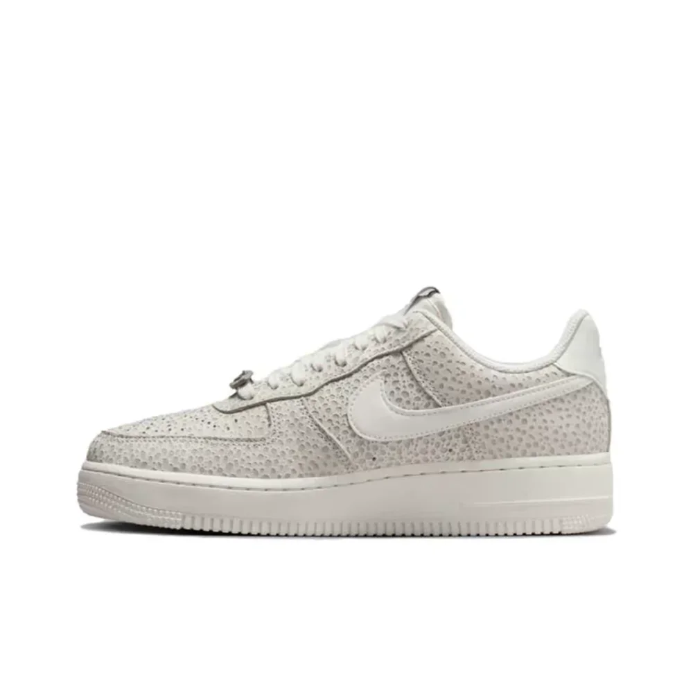 

Nike Air Force 1 07 Fashion Low Top Board Shoes Leathe White Color Men's and Women's Classic Wear-resistant Sneakers FV6519-001
