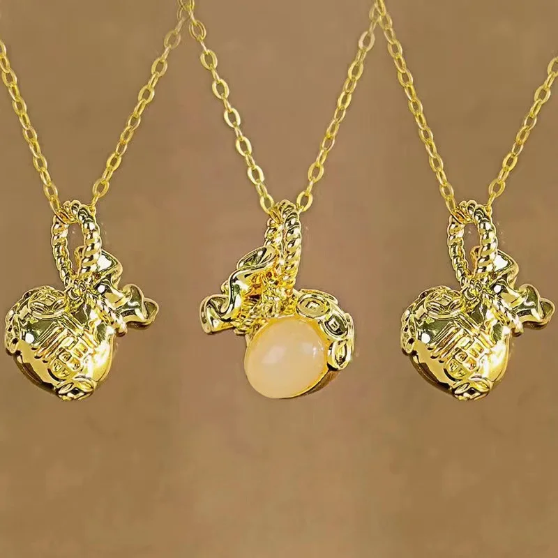 SMILE Real 18K gold small lucky bag pendant AU750 Hotan Jade necklace pendant women's boutique jewelry gift D0053