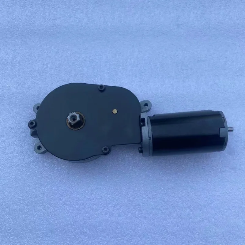 Rear Curtain Motor Rear Sun Blind Curtain Actuator for Audi A6L C6