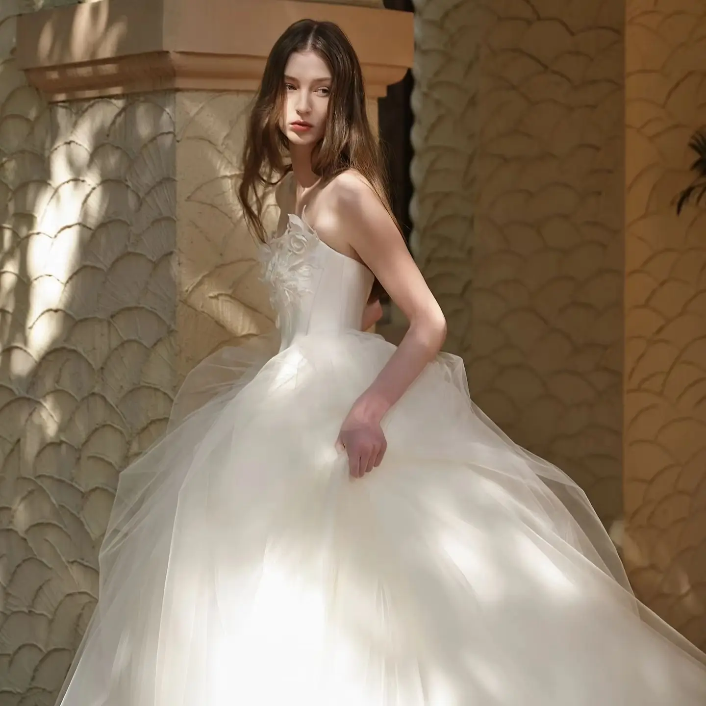 Strapless 3D Rose Floral Appliques Satin Wedding Dress Boned Corset Bodice Romantic Puffy Tulle A‑Line Floor‑Length Bridal Gown