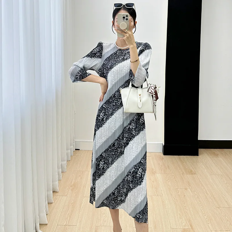 Miyake Dress Fashion Printed Stripes Mid length Pleated Short Sleeve Wedding Dresses for Women Clothing 2023 Autumn New