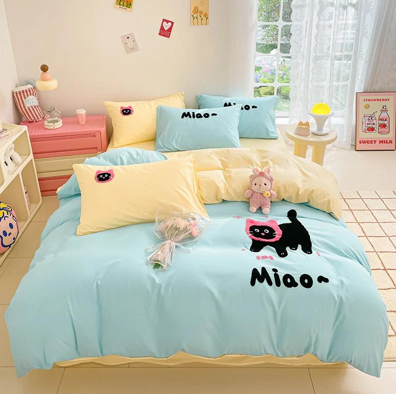 Cute Cartoon Cat Duvet Cover Twin Size Kawaii Kitten Embroidered Bedding Set Solid Color Comforter Cover Cover with 2 Pillowcase