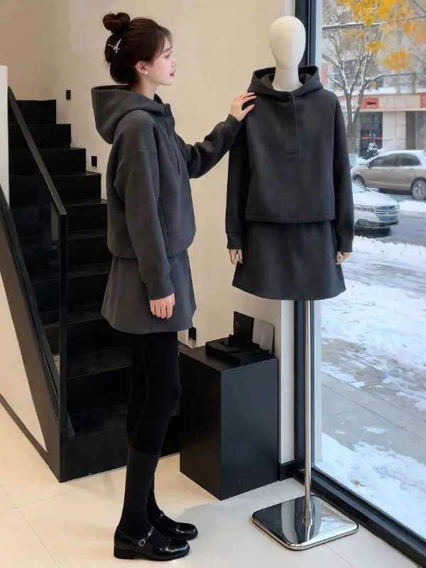 

Шикарный корейский комплект из двух предметов небольшого размера с топом с капюшоном и юбкой, удобный дышащий повседневный наряд для женщин