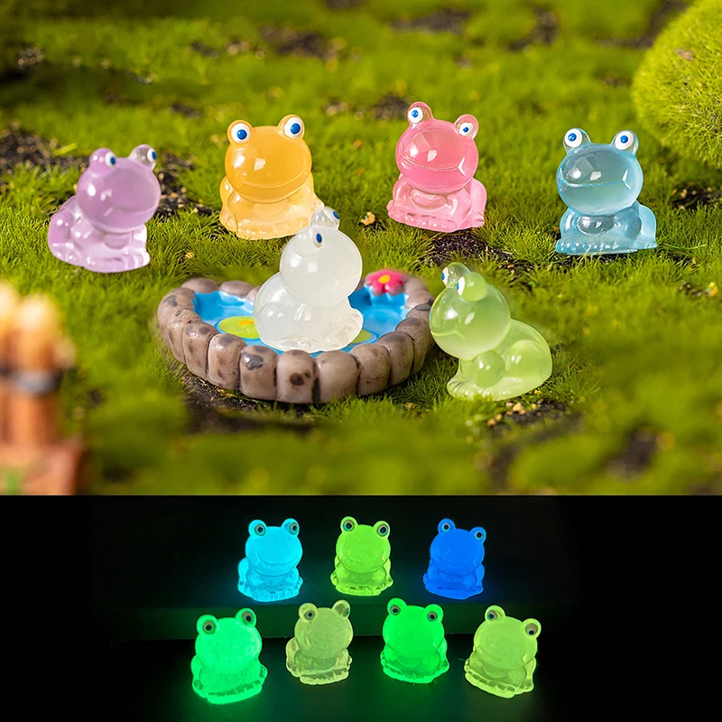 1Pc Mini Fluorescent Little Frog Ornament Miniature Figures Tiny Frog Resin Handicraft Micro Dollhouse Decoration