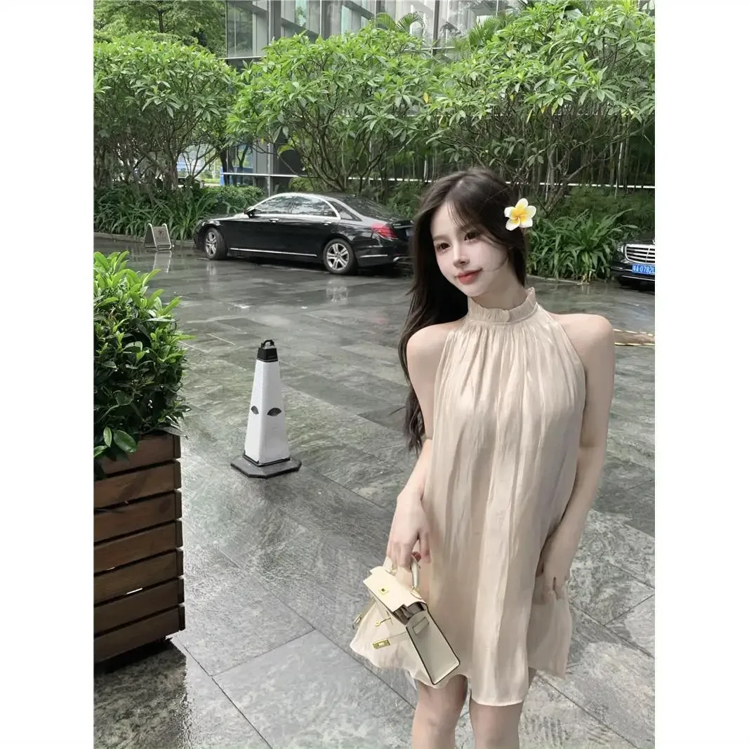 Pure High-grade Sense Halter-neck Dress Women's Summer French Sweet Spice Loose Temperament Sleeveless A-lines Skirt