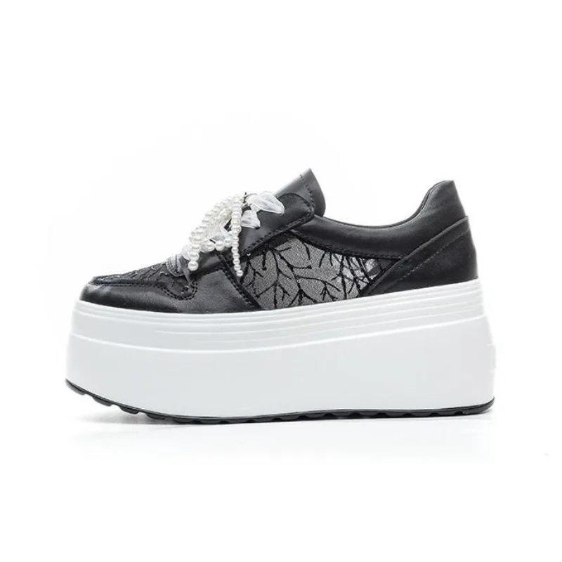 Chaussures compensées en cuir véritable pour femmes, dentelle épaisse, chaussons confortables, plate-forme creuse, maille d'air, mode d'été, nouveau, 8cm