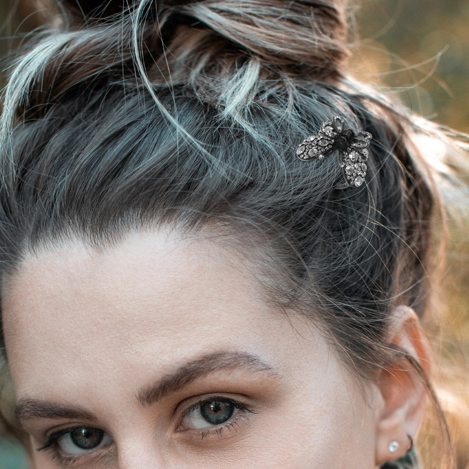 

Rhinestone Butterfly Claw Clips for Thick Hair Vintage Design Elegant Hair Accessories Bow Tie Metal
