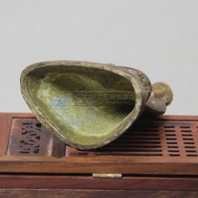 Old handicrafts manufacturers ornament collection brass Shakyamuni Buddha statue Tibetan copper Manufacturer's stock collection