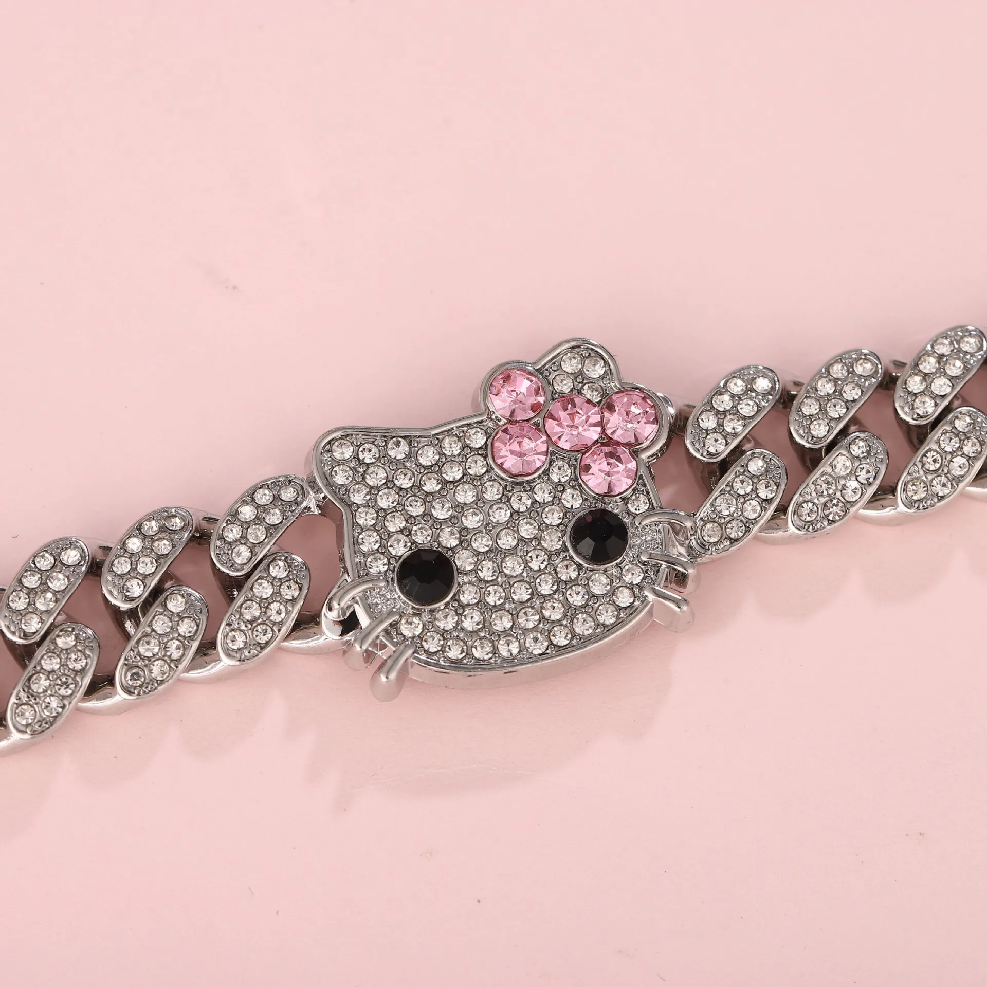 hello kitty volledige diamanten armband modieuze zirkoon hanger verjaardagscadeau lichte luxe sieraden voor vrouwen Europa en Amerika