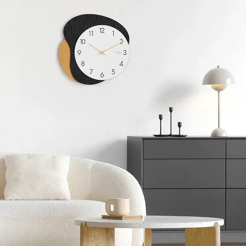 Punch Free Nordic Internet Red Clock, Simple Wall Decoration, Luxurious Living Room, Fashionable and Modern Wall Decor